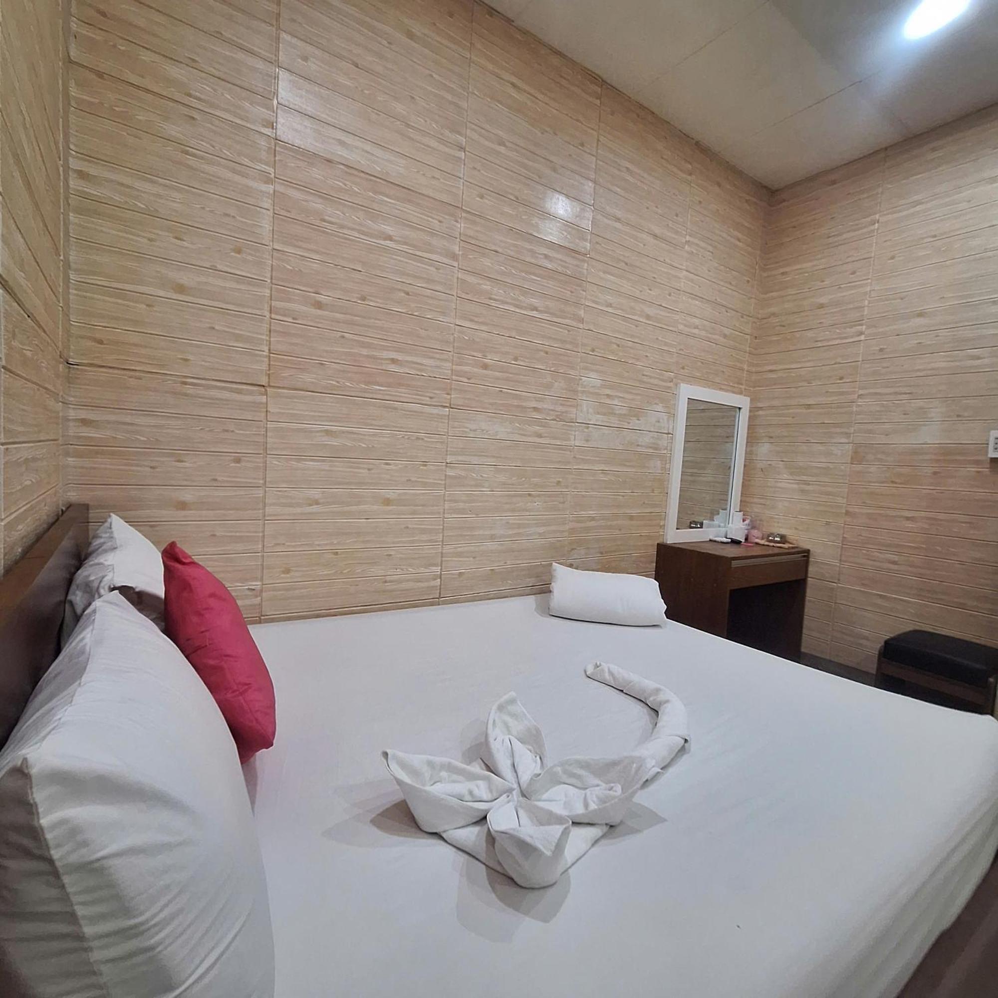 Damry Hotel Thành Pho Ho Chí Minh Esterno foto