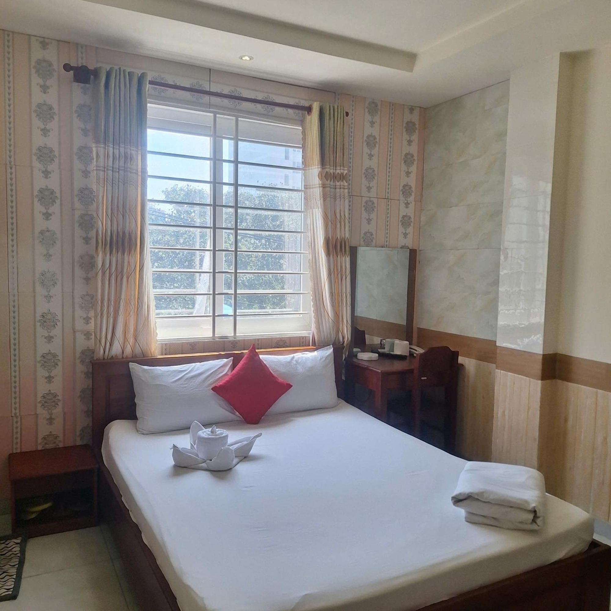 Damry Hotel Thành Pho Ho Chí Minh Esterno foto